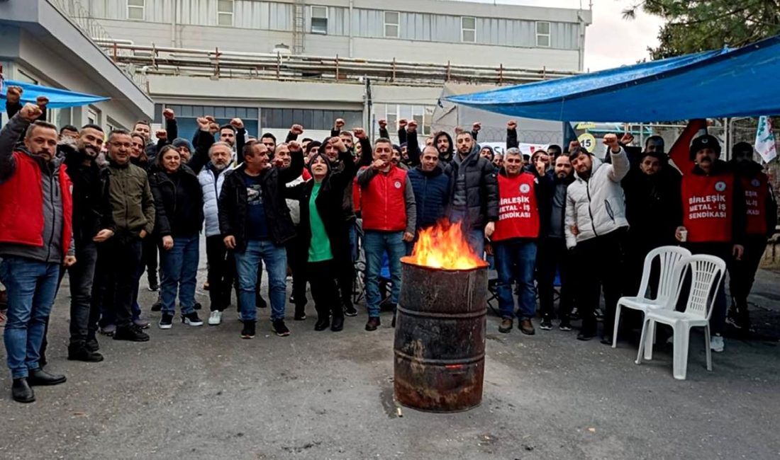 Grev Erteleme Kararı Resmi Gazete’de Yayınlandı Grev erteleme kararı resmi gazetede yayınlandı. Bu gelişme, işçi hakları