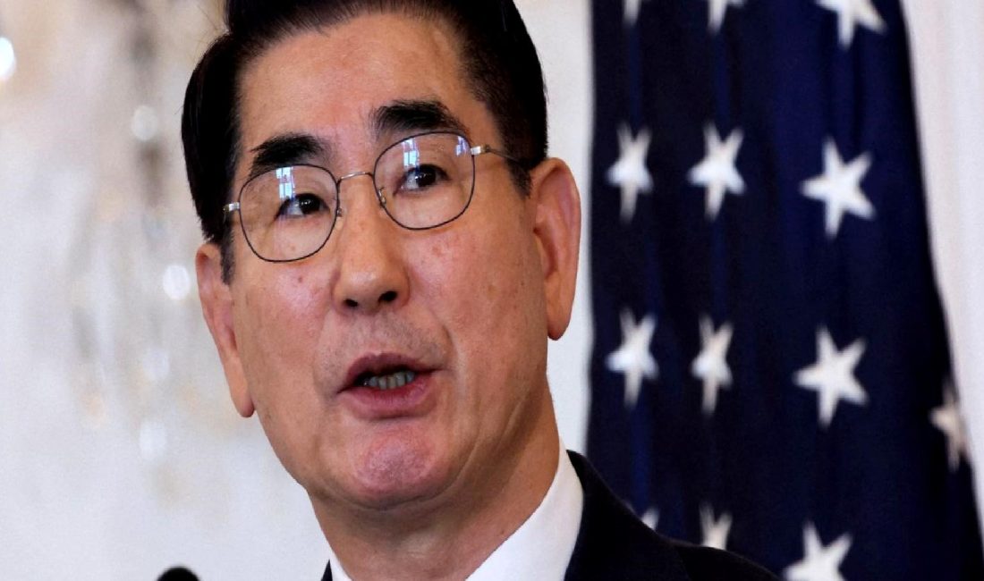 Güney Kore’de Savunma Bakanı Kim İstifa Etti Güney Kore'de Savunma Bakanı'nın istifası, ülkenin siyasi gündeminde önemli bir