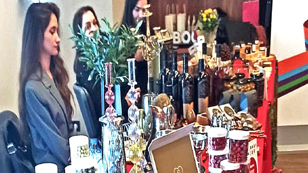 Hepsiburada'nın Girişimci Kadınlar Yılbaşı Pazarı'nda, özgün ürünlerle dolu bir alışveriş