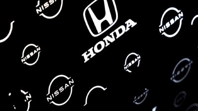 Honda ve Nissan arasında olası bir birleşme görüşmelerini keşfedin. Bu