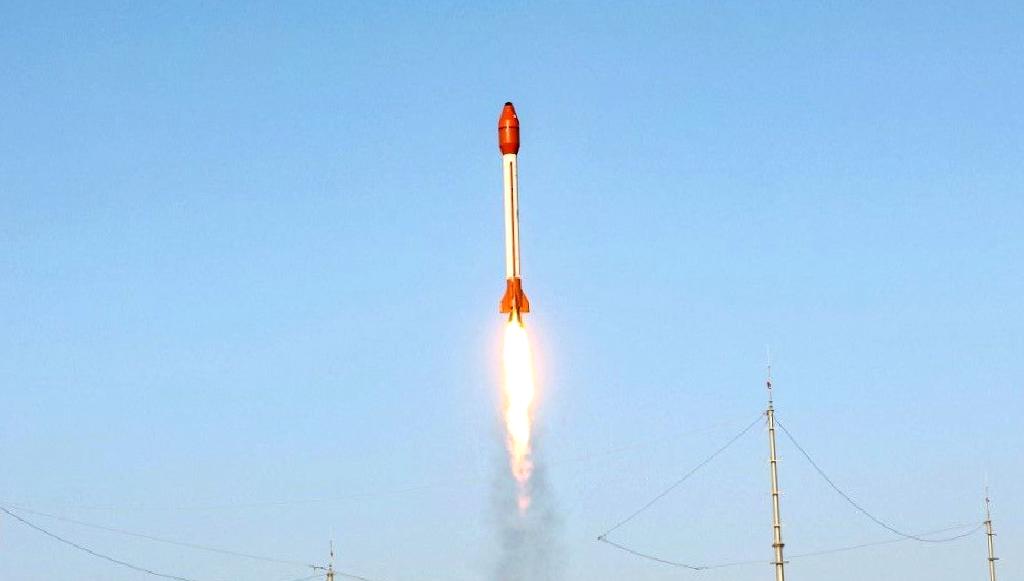 İran, yörünge transfer aracını başarıyla uzaya fırlatarak uzay teknolojisindeki yeteneklerini