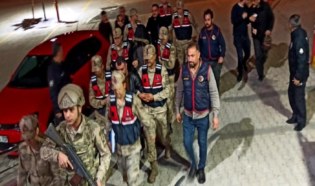 İskenderun’da Gaz Kaçağı Nedeniyle Aile Faciası İskenderun'da meydana gelen gaz kaçağı, bir ailenin hayatını kararttı. Olayın