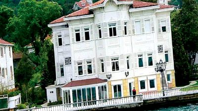 İstanbul Boğazı'nda yalı satışları son yıllarda büyük bir artış gösterdi.