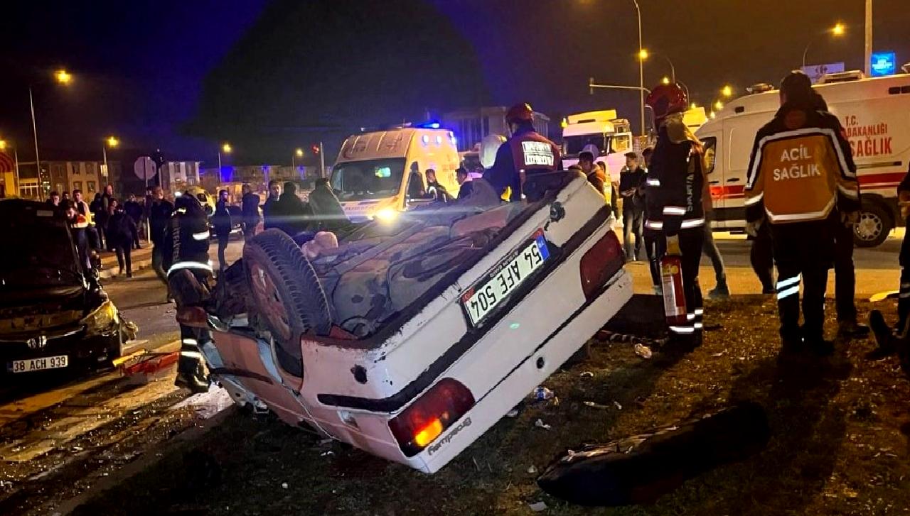 Karası-Kocaali yolu üzerinde meydana gelen feci kazada 4 kişi yaralandı.