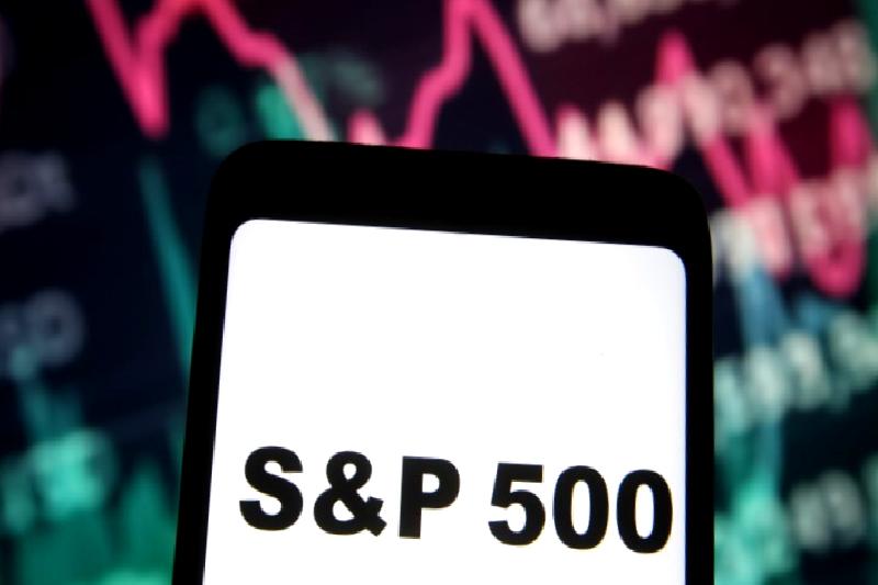 Kasım Ayı İstihdam Raporu'nda, ekonomik göstergelerdeki karmaşayı derinlemesine inceliyoruz. İstihdam