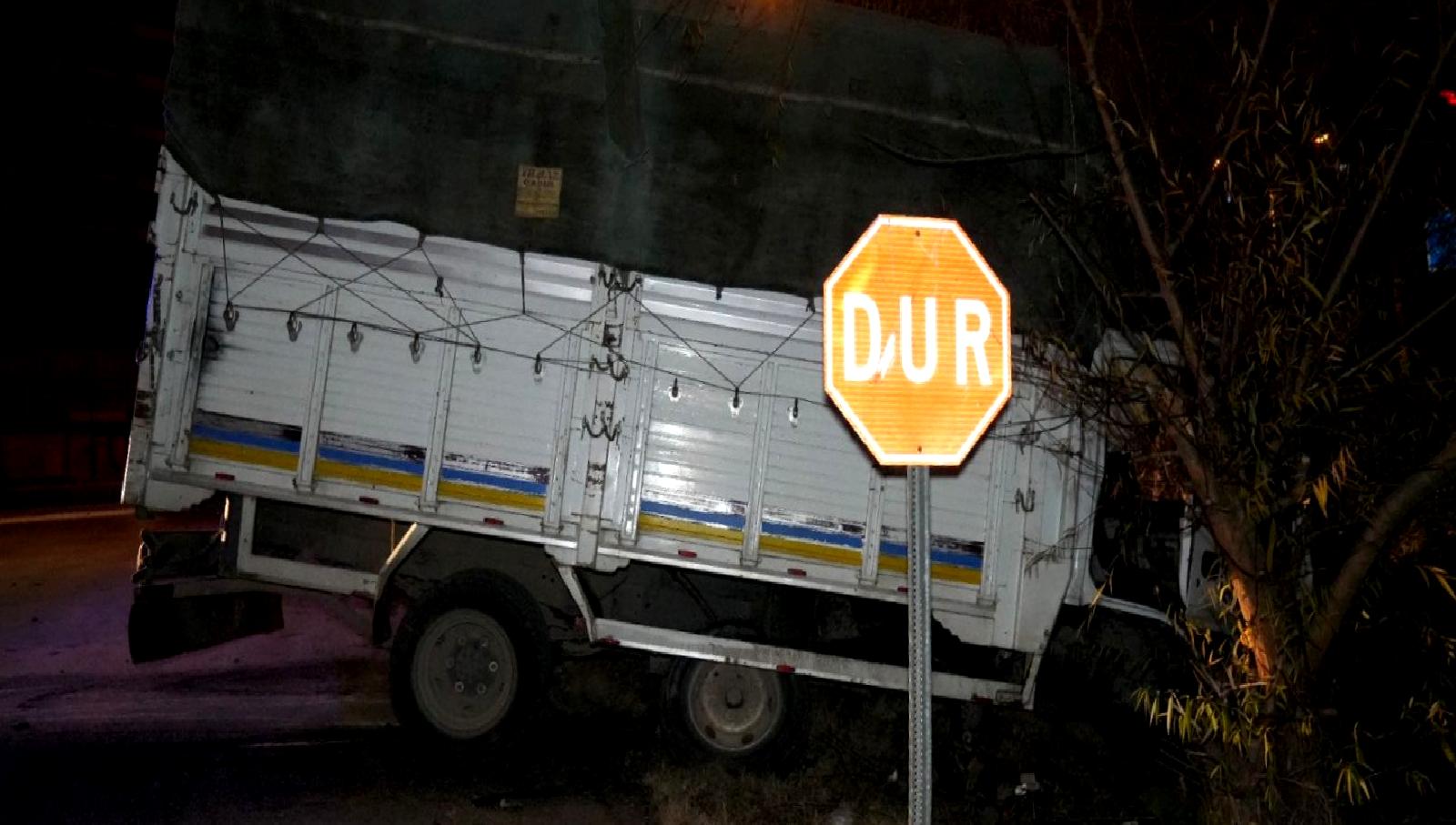 Kırıkkale-Ankara karayolunda meydana gelen gece kazası, sürücünün olay yerinden kaçmasıyla