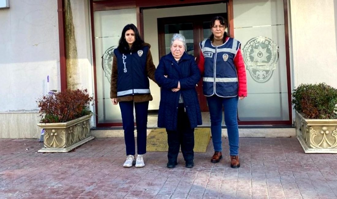 Kocaeli Emniyeti, dolandırıcılık şebekesine yönelik gerçekleştirdiği operasyonda 22 suçtan aranan