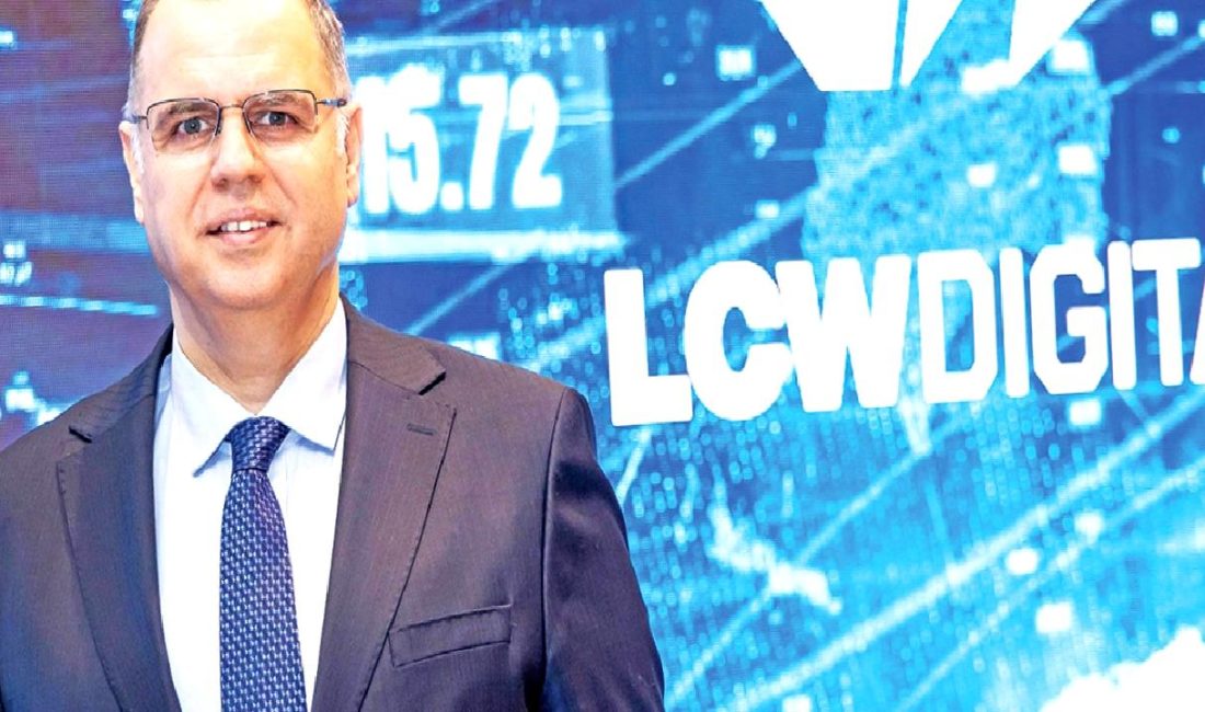 LC Waikiki’nin Dijital Dönüşüm Vizyonu ve Teknoloji Yatırımları LC Waikiki'nin dijital dönüşüm vizyonunu ve teknoloji yatırımlarını keşfedin. Yenilikçi