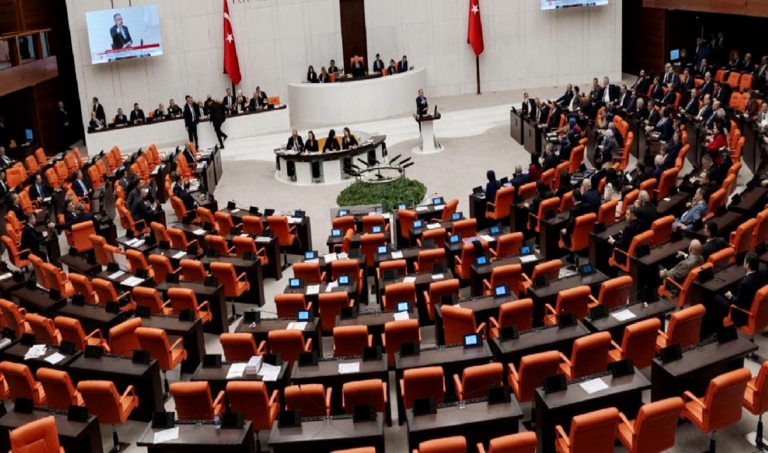 Meclis Genel Kurulu'nda, ülkenin ekonomik geleceğini şekillendiren bütçe görüşmeleri ve