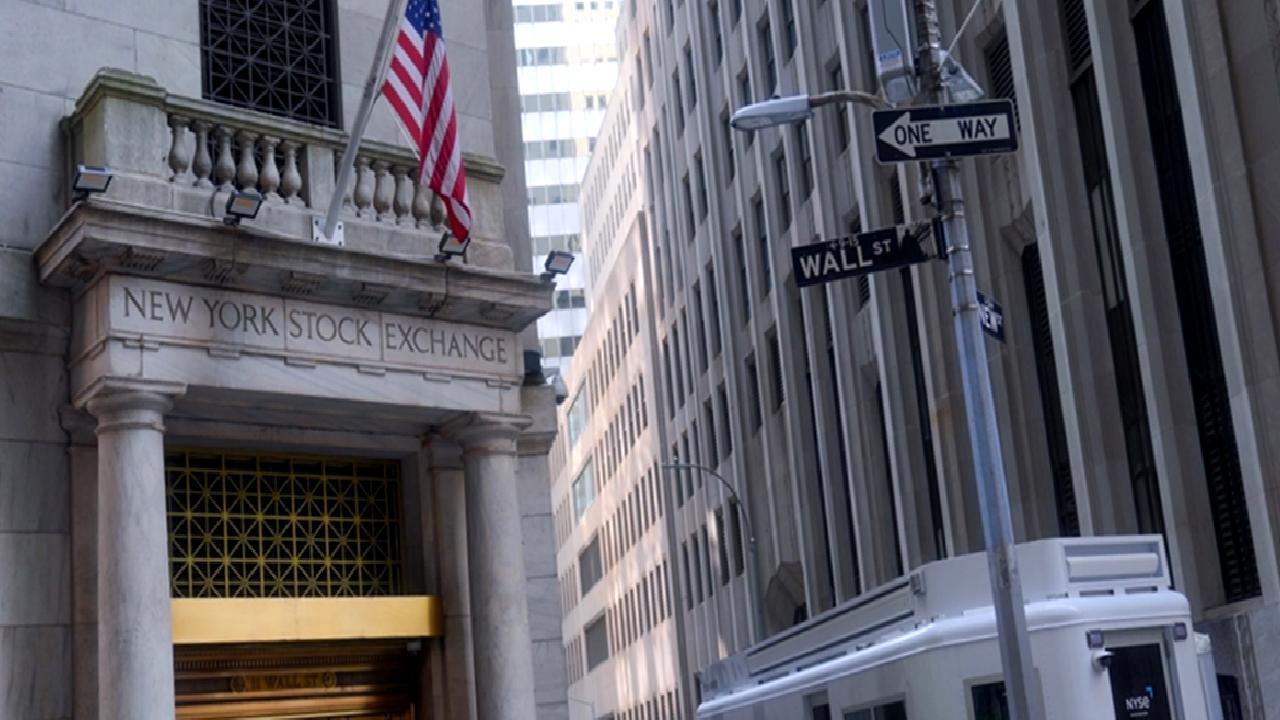 New York Borsası, ekonomik gelişmeler ve Fed açıklamalarıyla düşük bir