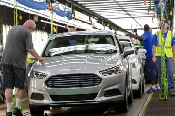 Oshkosh Corp Hisse Senetleri ve Trump Yönetimi’nin Etkisi Oshkosh Corp hisse senetleri, Trump yönetiminin ekonomik politikaları ve savunma