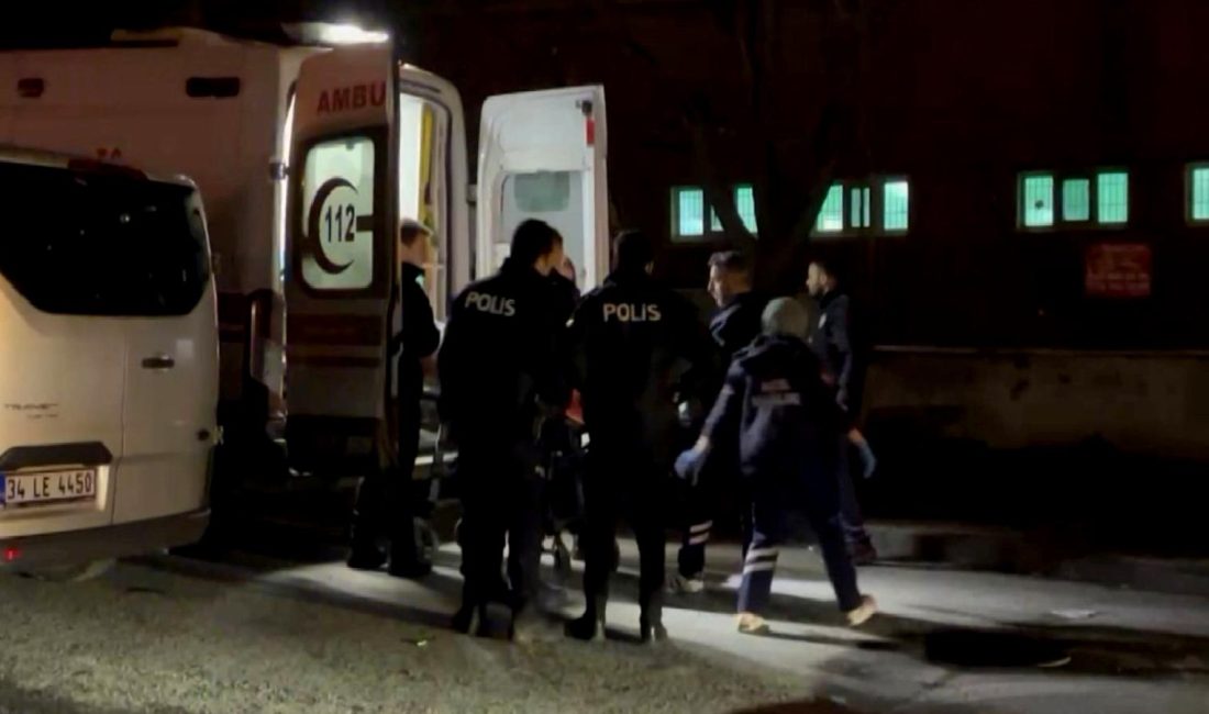 Osmangazi Mahallesi’nde Genç Bir Adam Başından Vurularak Öldürüldü Osmangazi Mahallesi'nde genç bir adamın başından vurularak öldürülmesi, bölgedeki güvenlik