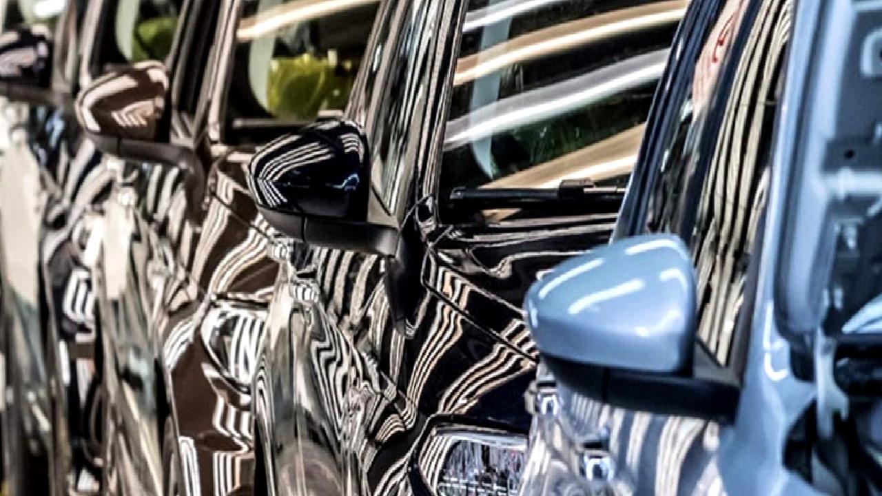 Otomobil satış performanslarını keşfedin! Türkiye ve Avrupa ülkelerindeki satış trendlerini,