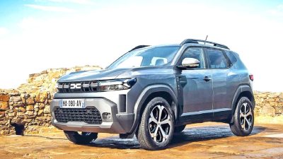 Otomotiv sektöründe yerli ve ithal araçların rekabetini analiz edin. Bu