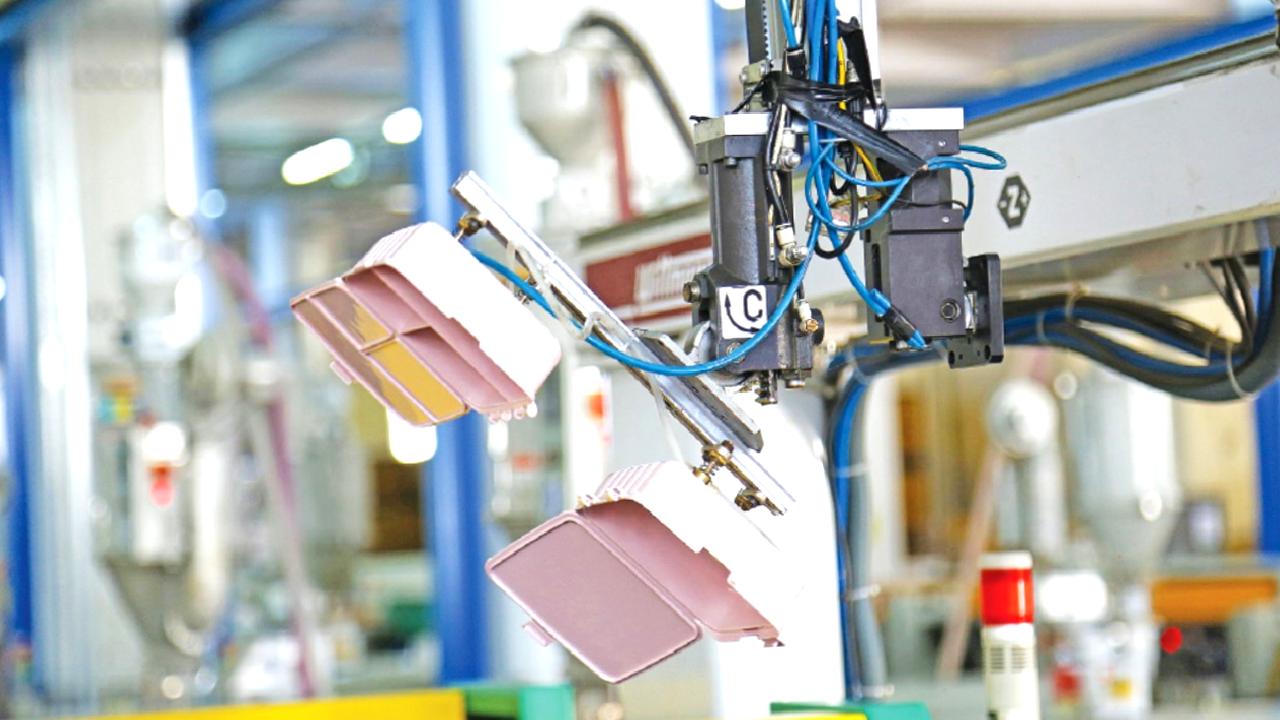 Qlux Ideas Genel Müdürü Burak Önder ile gerçekleştirdiğimiz özel röportajda,