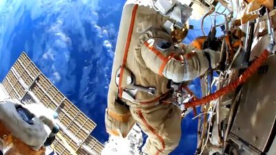 Roscosmos'un başarılı uzay yürüyüşü, yeni deneyler ve karşılaşılan zorluklarla dolu.