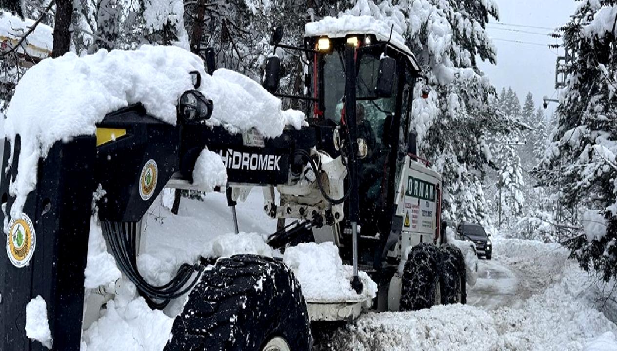 Şavşat'ta etkili olan olumsuz hava koşulları nedeniyle eğitim faaliyetlerine ara