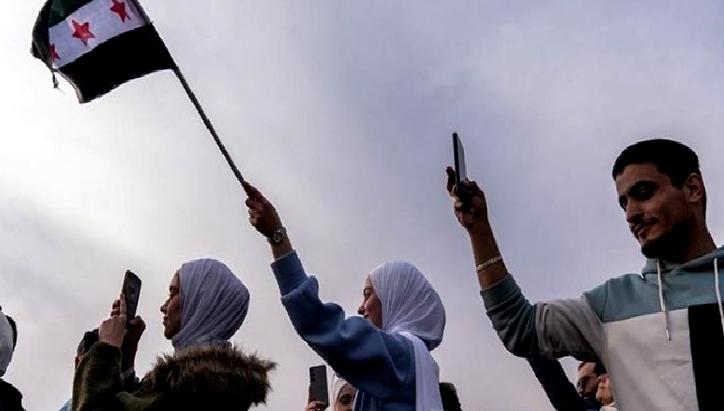 Şeybani, İran'a Suriye'deki gelişmeler hakkında kritik uyarılarda bulundu. Bölgedeki istikrarı