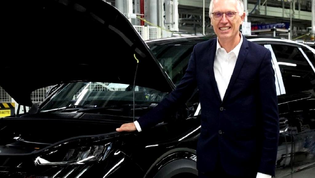 Stellantis CEO'su Carlos Tavares, şirketin geleceği için önemli bir dönüm