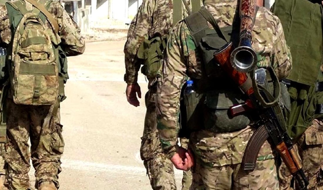 Suriye'den Irak'a sığınan askerler, ülkelerine dönmek için eylemde bulundu. Bu