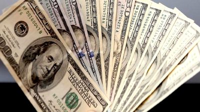 TCMB'nin faiz indirimi sonrası döviz piyasalarında yaşanan dalgalanmaları ve Dolar/TL