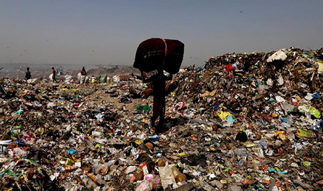 Tekstil atıkları, çevreye zarar veren önemli bir sorundur. Bu içerikte,