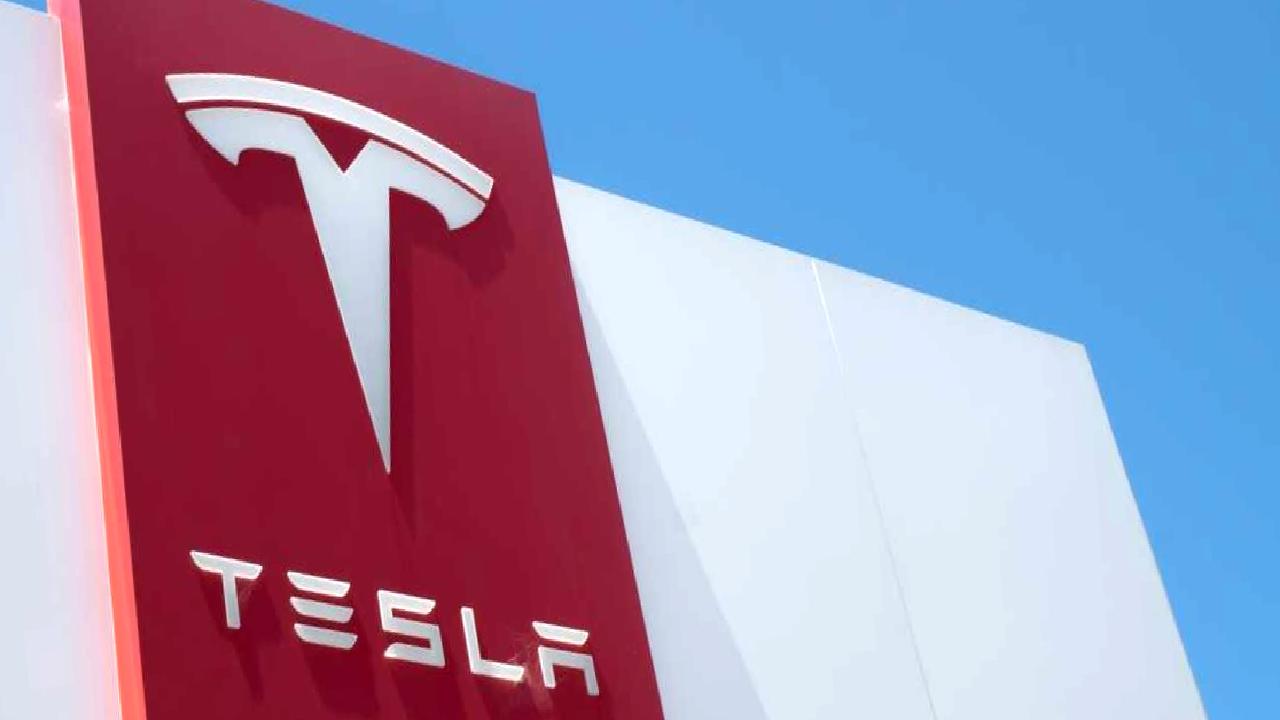 Tesla hisselerindeki son yükselişin ardındaki nedenleri ve yatırımcı Leo KoGuan'ın
