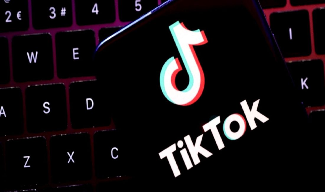 Trump’ın Avukatı Yüksek Mahkeme’ye Başvurdu: TikTok Yasaklanabilir mi? Trump'ın avukatı, TikTok'un yasaklanması için Yüksek Mahkeme'ye başvurdu. Bu gelişme,