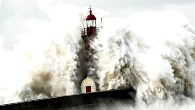 Bu içerikte, tsunami tehditlerinin küresel liman ağı üzerindeki etkilerini keşfedin.