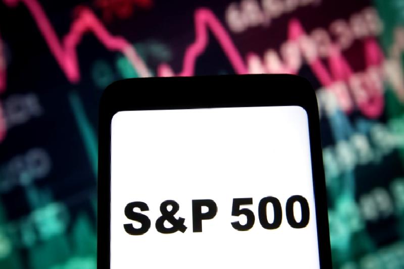 UBS Global Wealth Management, S&P 500 için 6600 seviyesini hedefliyor.