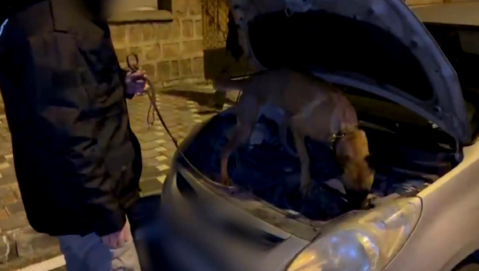 Uyuşturucu operasyonunda iki şüpheli yakalandı. Güvenlik güçleri, yapılan baskınlarla önemli