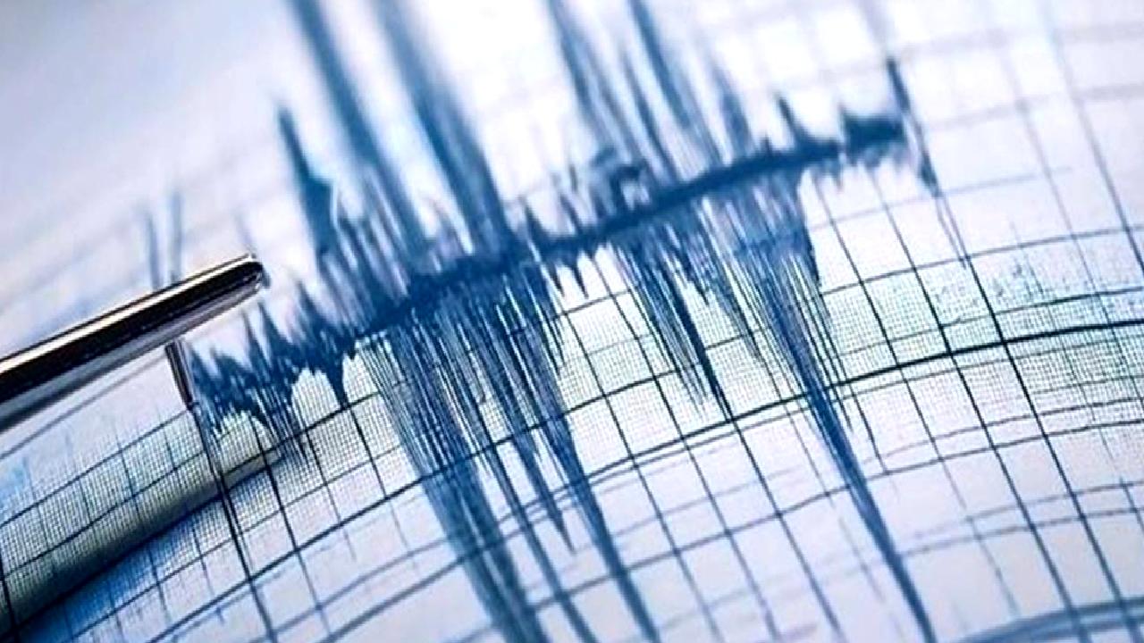 Vanuatu'da meydana gelen 6,1 büyüklüğündeki deprem, bölgedeki halkta panik yarattı.