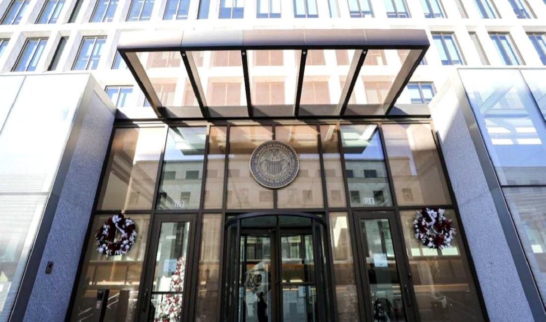 Waller'ın ekonomik görünüm ve politika faizi açıklamaları, piyasaların yönünü belirlemede