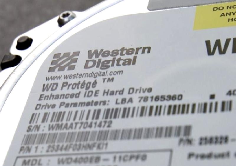 Western Digital hisse senetlerindeki düşüşün sebepleri ve piyasa analizi üzerine