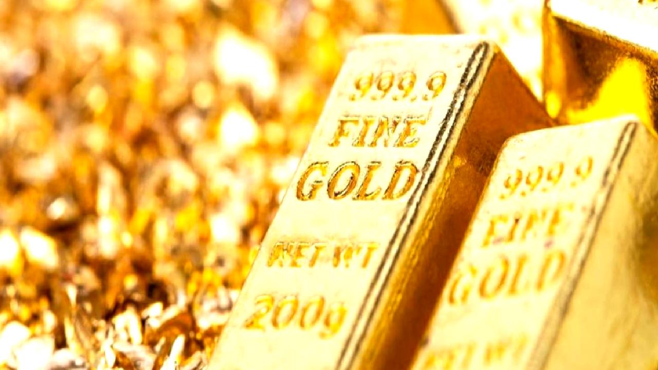 Yıl sonu altın fiyatları, piyasalardaki dalgalanmalara rağmen yatay bir seyir