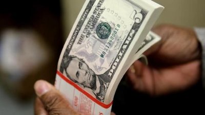 ABD Dolarının güçlü performansı, küresel piyasalarda önemli dalgalanmalara neden oluyor.