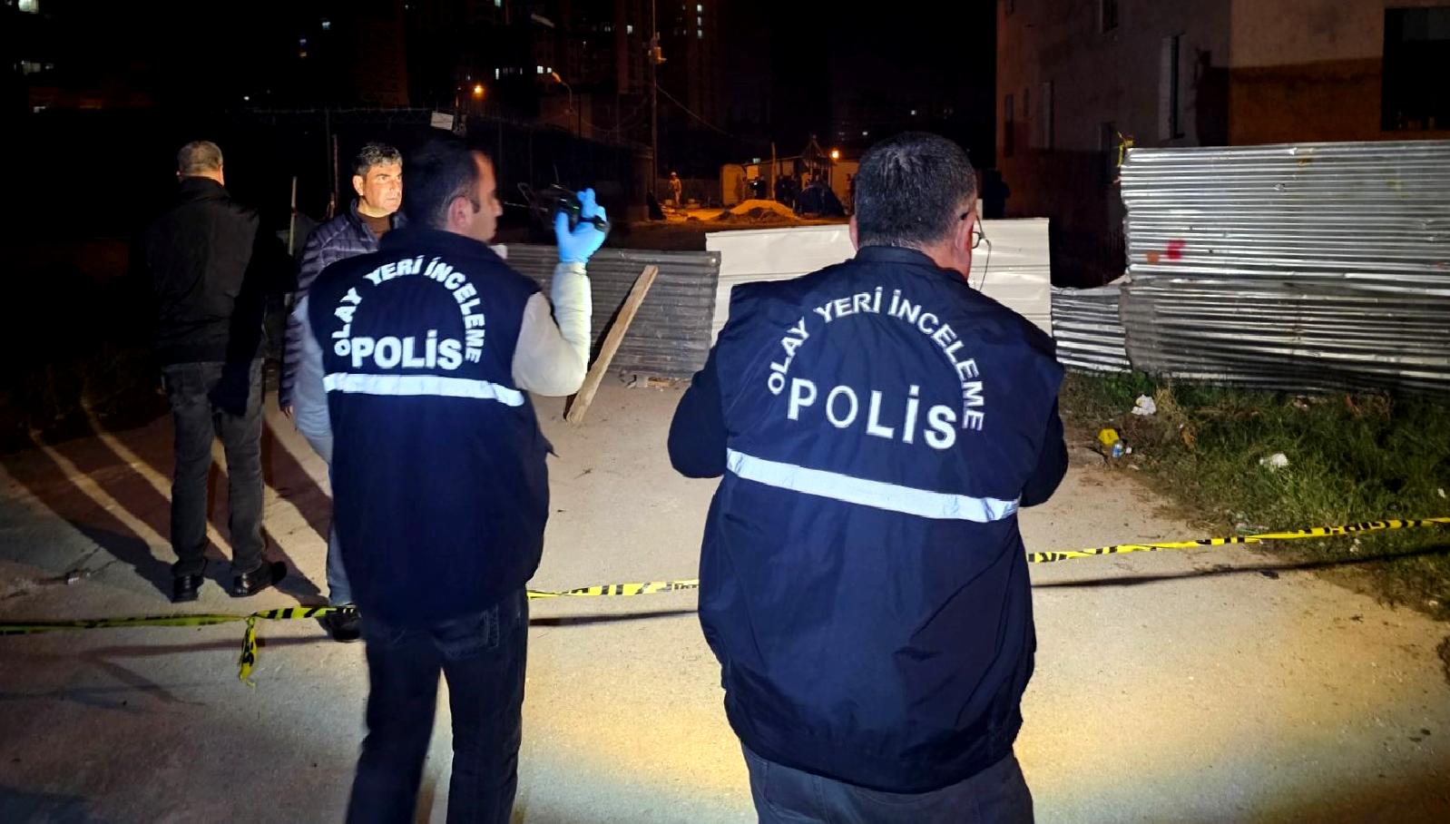 Adana'da bir şahıs, molotof kokteyli atarken bekçi tarafından vuruldu. Olayın