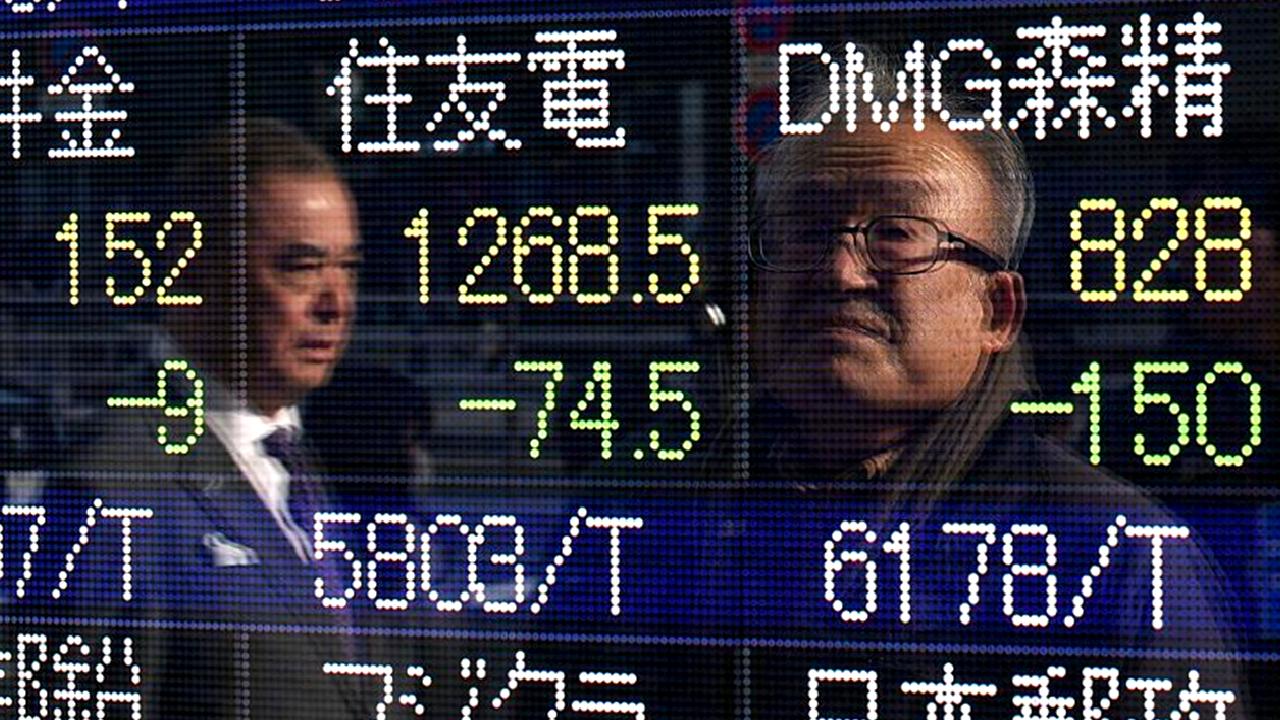 Asya borsalarında karışık bir seyir gözlemlenirken, ekonomik verilerin etkileri yatırımcılar