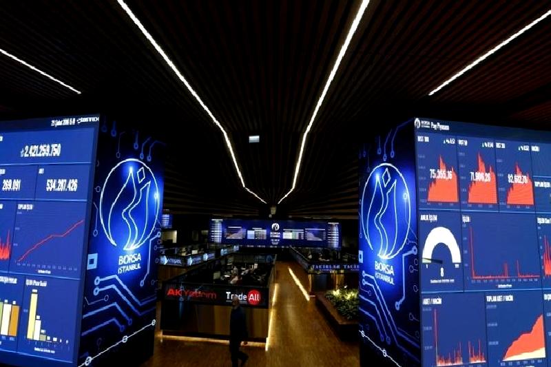 BIST 100 Endeksi'nin güncel durumu, sektör performansları ve yatırım stratejileri