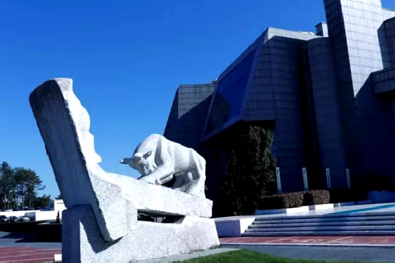 BIST 100 Endeksi, yükselişini sürdürüyor. Bu yazıda, sektörlerin performansını ve