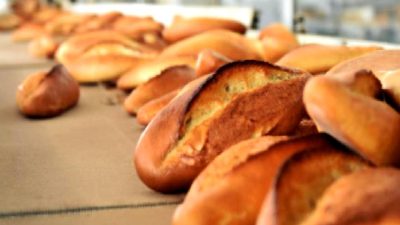 Bursa ve Aydın'da ekmek fiyatlarına yapılan zam, vatandaşların bütçesini etkilemeye
