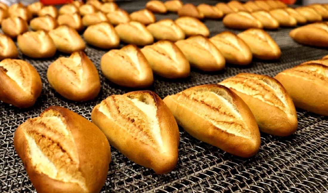 Bursa’da Ekmek Fiyatlarına Zam: Yeni Tarifeler Açıklandı Bursa'da ekmek fiyatlarına yapılan zamlar sonrası yeni tarifeler açıklandı. Ekmek