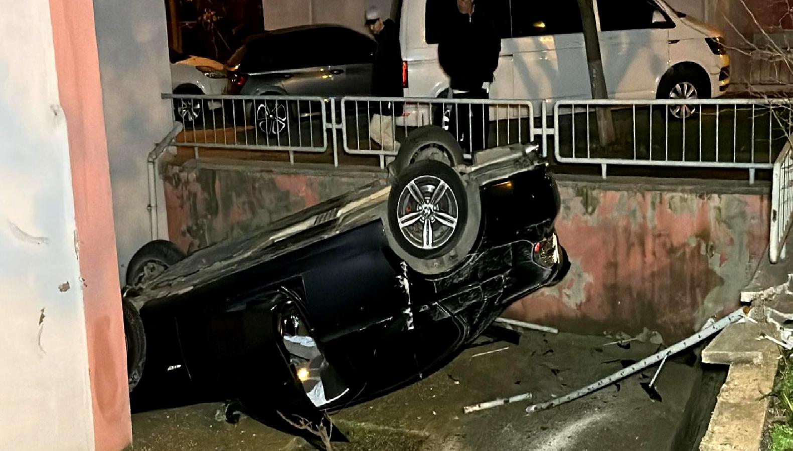 Bursa'da meydana gelen ilginç bir kaza, ters dönen bir aracın