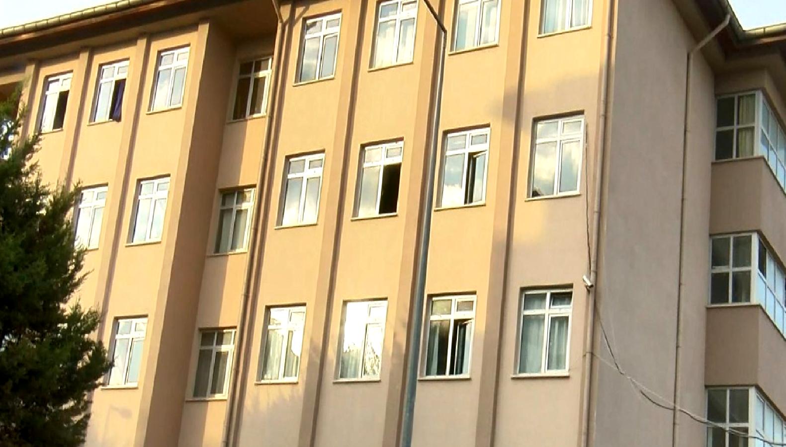 Büyükçekmece'de doğal gaz kokusuna benzer bir koku, halk arasında endişe