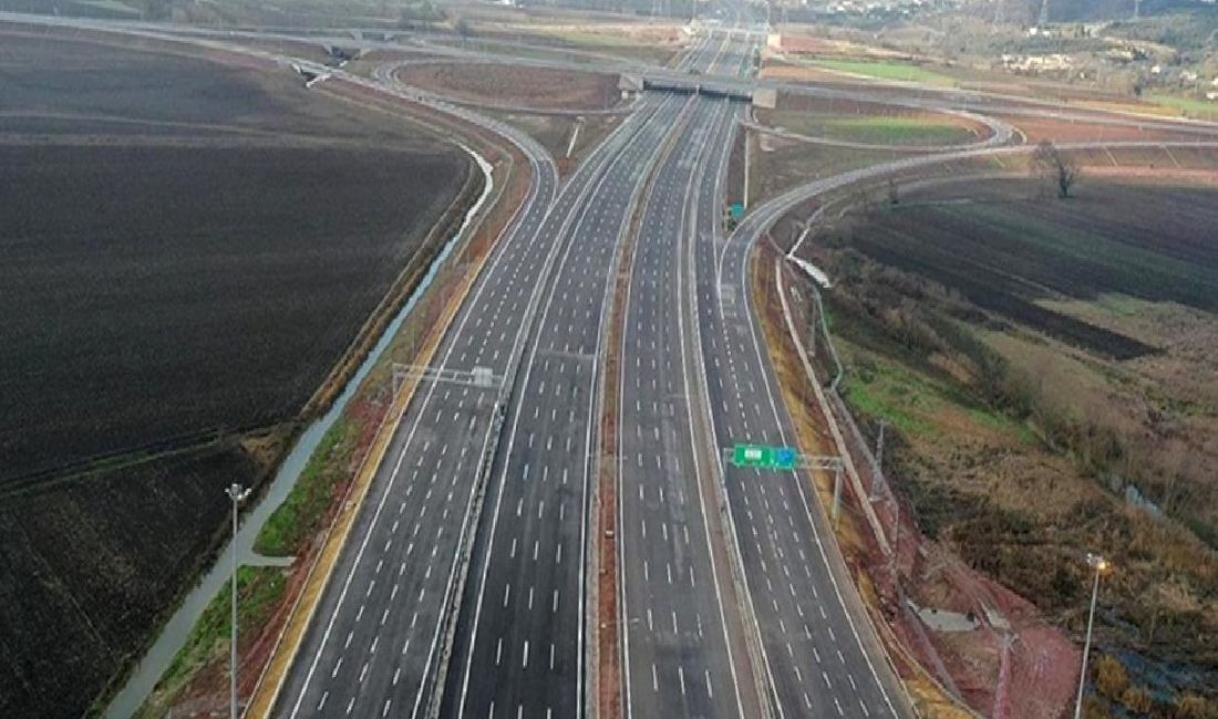 CHP’li Yavuzyılmaz’dan Kuzey Marmara Otoyolu’ndaki Araç Geçiş Sayısına Sert Eleştiriler CHP'li Yavuzyılmaz, Kuzey Marmara Otoyolu'ndaki araç geçiş sayılarını sert bir