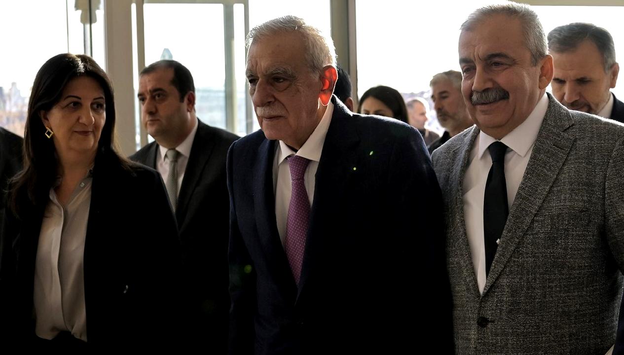 DEM Parti İmralı heyetinin siyasi parti turu devam ediyor. Bu