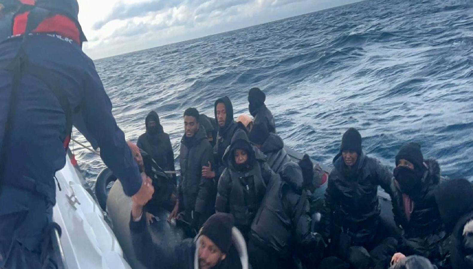 Düzensiz göçmenlere yönelik operasyonlar ve kurtarma faaliyetleri, insan hayatını koruma