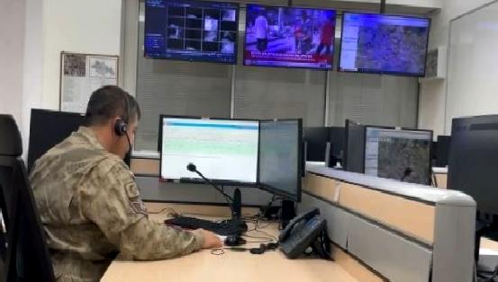 İçişleri Bakanı Ali Yerlikaya, 2025 yılına dair önemli mesajlarını paylaşıyor.