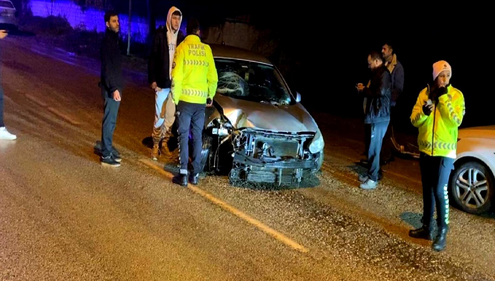 Kemalpaşa'da kontrolden çıkan bir araç, kaza yaparak büyük bir paniğe