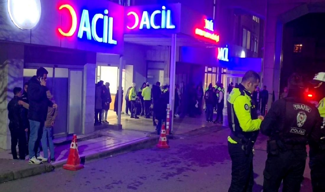 Kuzguncuk Sahili’nde Polis Memuruna Motosiklet Çarpması: Sürücü Gözaltında Kuzguncuk Sahili'nde meydana gelen motosiklet kazasında, bir polis memuruna çarpan